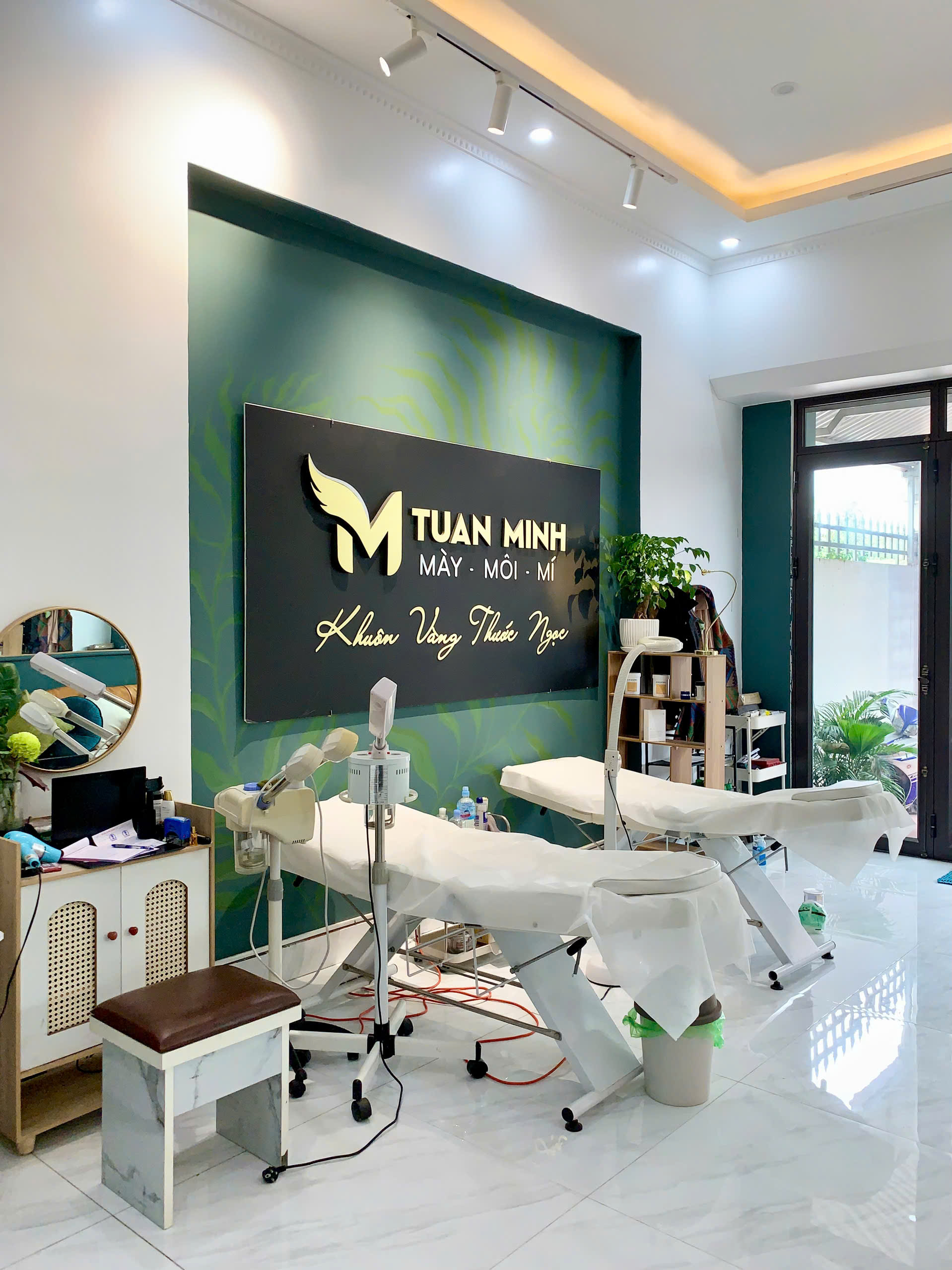 KHU VỰC TIẾP KHÁCH